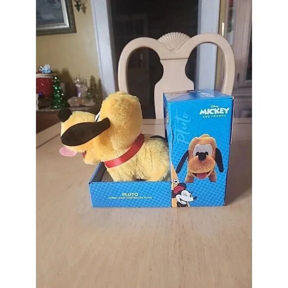 Disney Pluto wired  Leash Controlled Plush - Picture 2 of 5